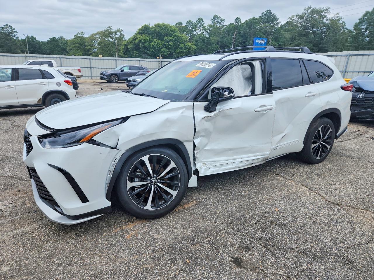 2022 Toyota Highlander Xse