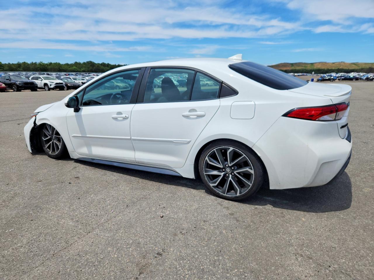 2021 Toyota Corolla Se - Фото 2