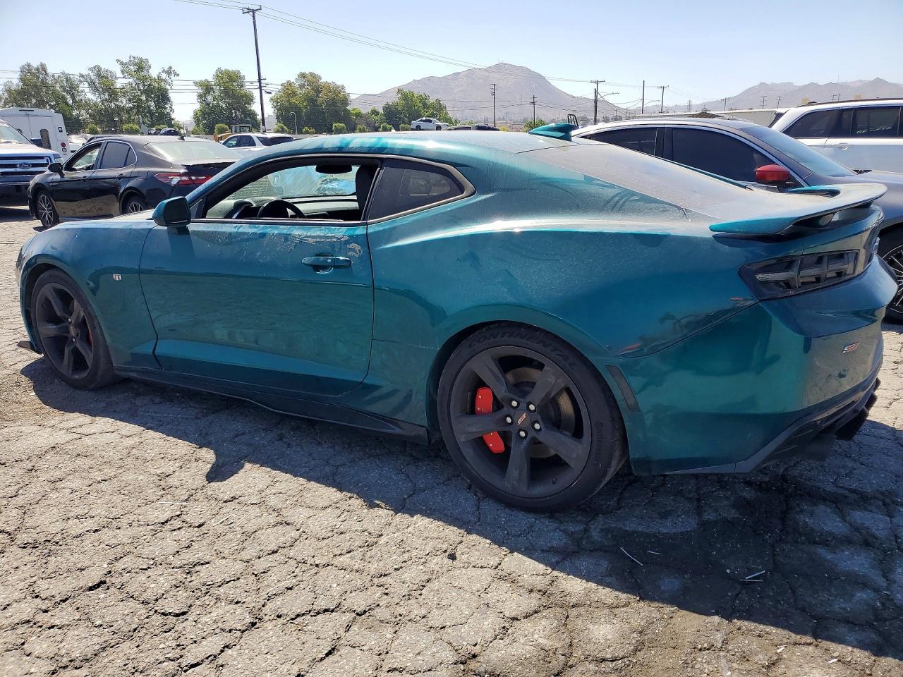 2016 Chevrolet Camaro Ss - Image 2