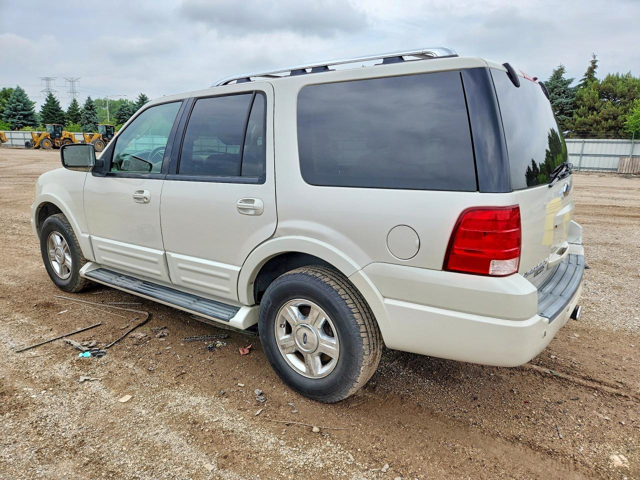 2006 Ford Expedition Limited - Image 2