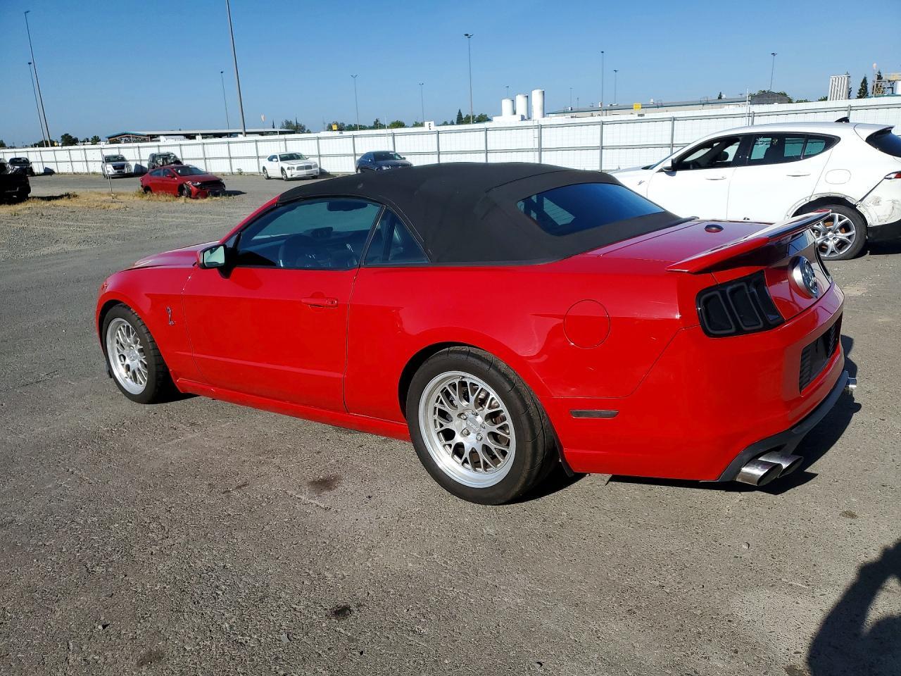 2010 Ford Mustang Shelby Gt500 - Image 2