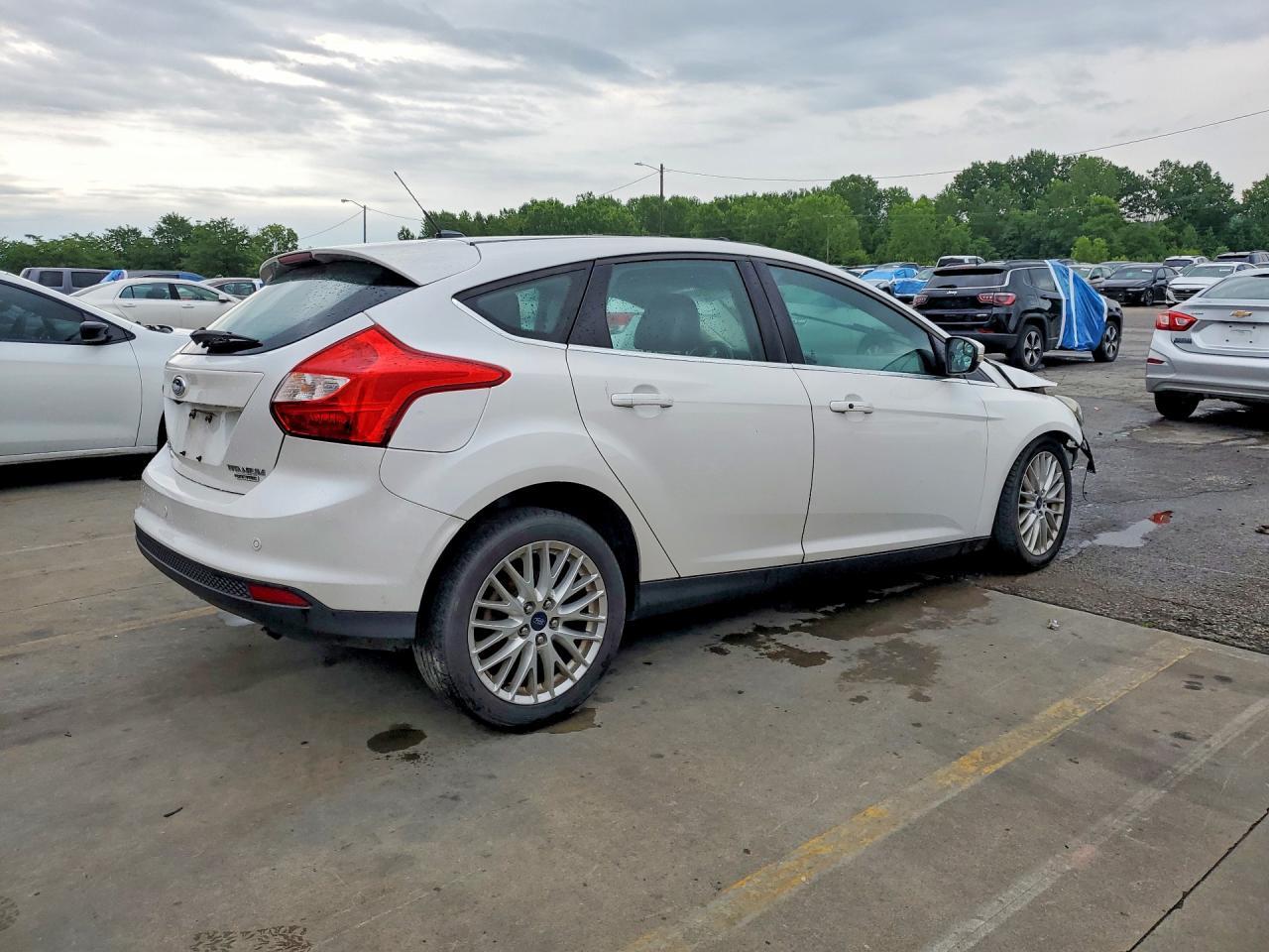 2014 Ford Focus Titanium - Image 3