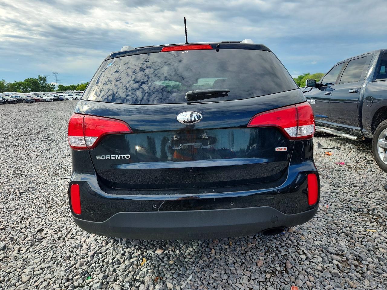 2015 Kia Sorento Lx - Image 6