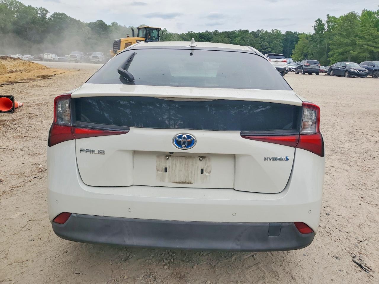 2019 Toyota Prius Le - Image 6