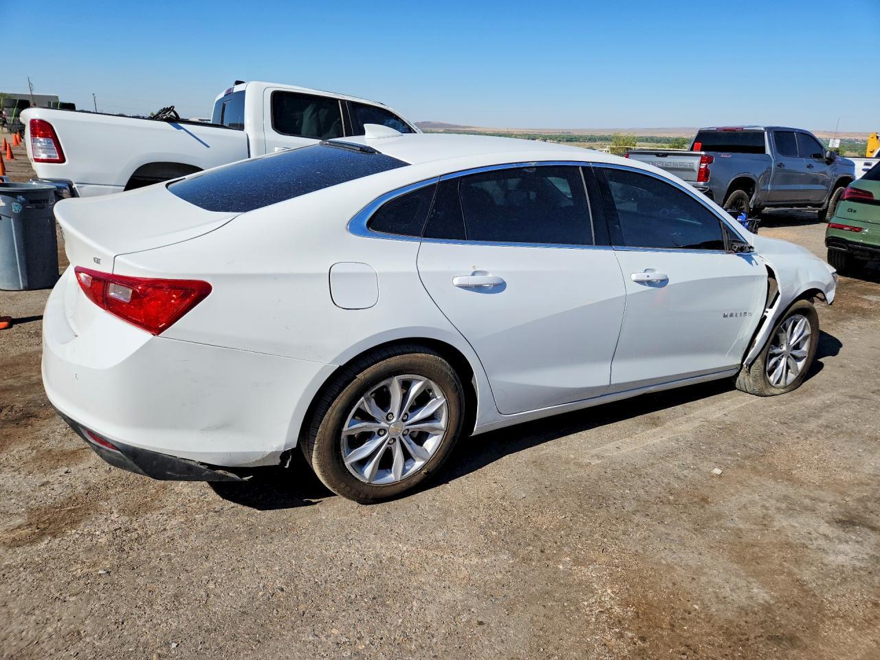 2025 Chevrolet Malibu Lt - Image 3