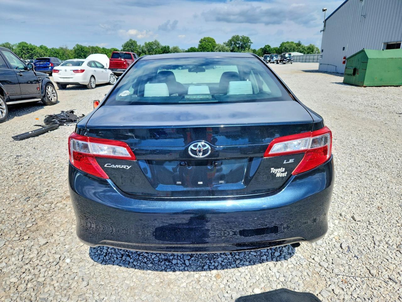 2012 Toyota Camry Le - Фото 6