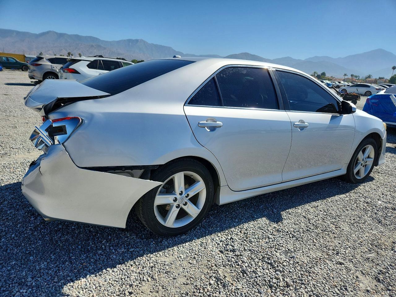2012 Toyota Camry Se - Фото 3