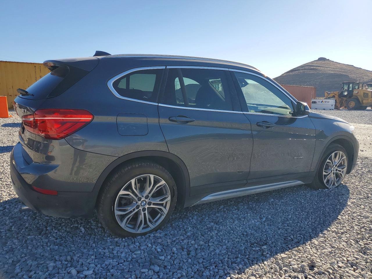 2016 BMW X1 xDrive28I - Image 3