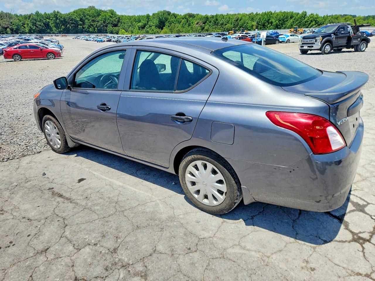 2017 Nissan Versa 1.6 S Plus - Фото 2