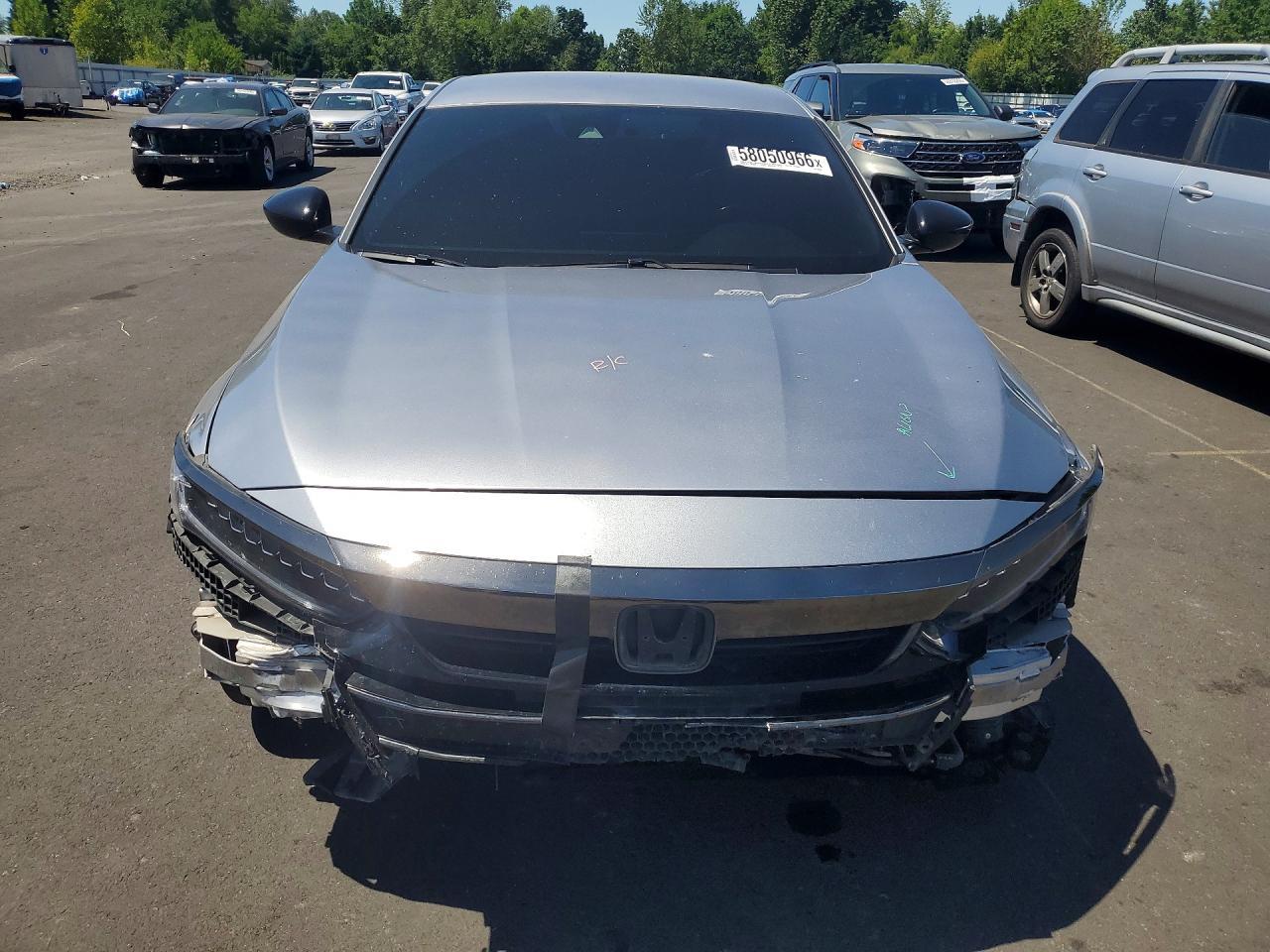 2022 Honda Accord Hybrid Sport - Image 5