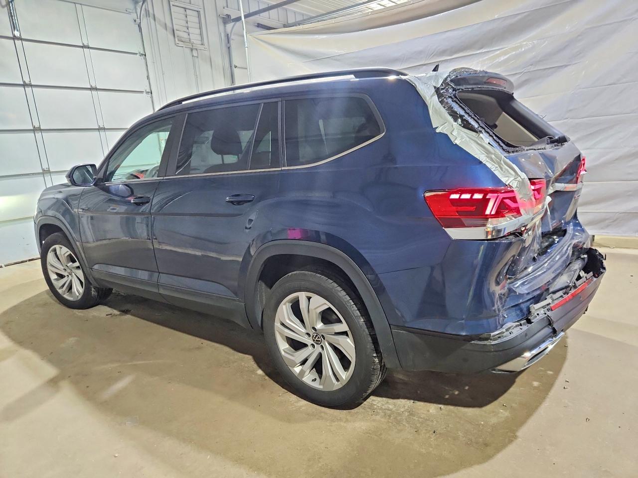 2022 Volkswagen Atlas Se - Фото 2