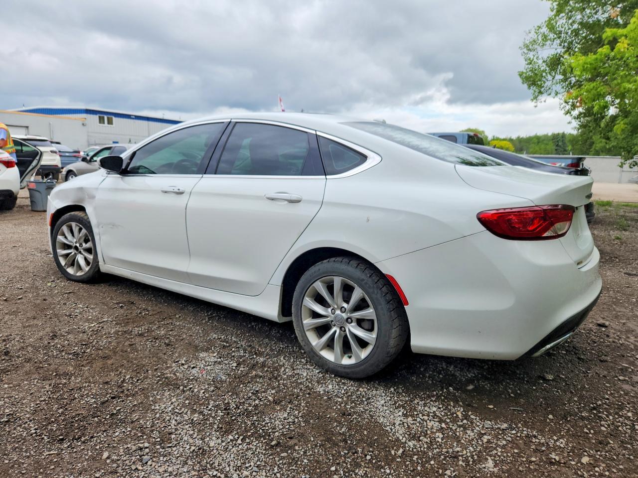 2015 Chrysler 200 C - Фото 2