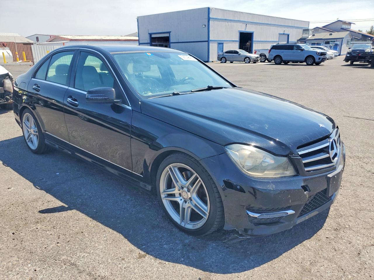 2014 Mercedes-Benz C 300 4Matic - Image 4