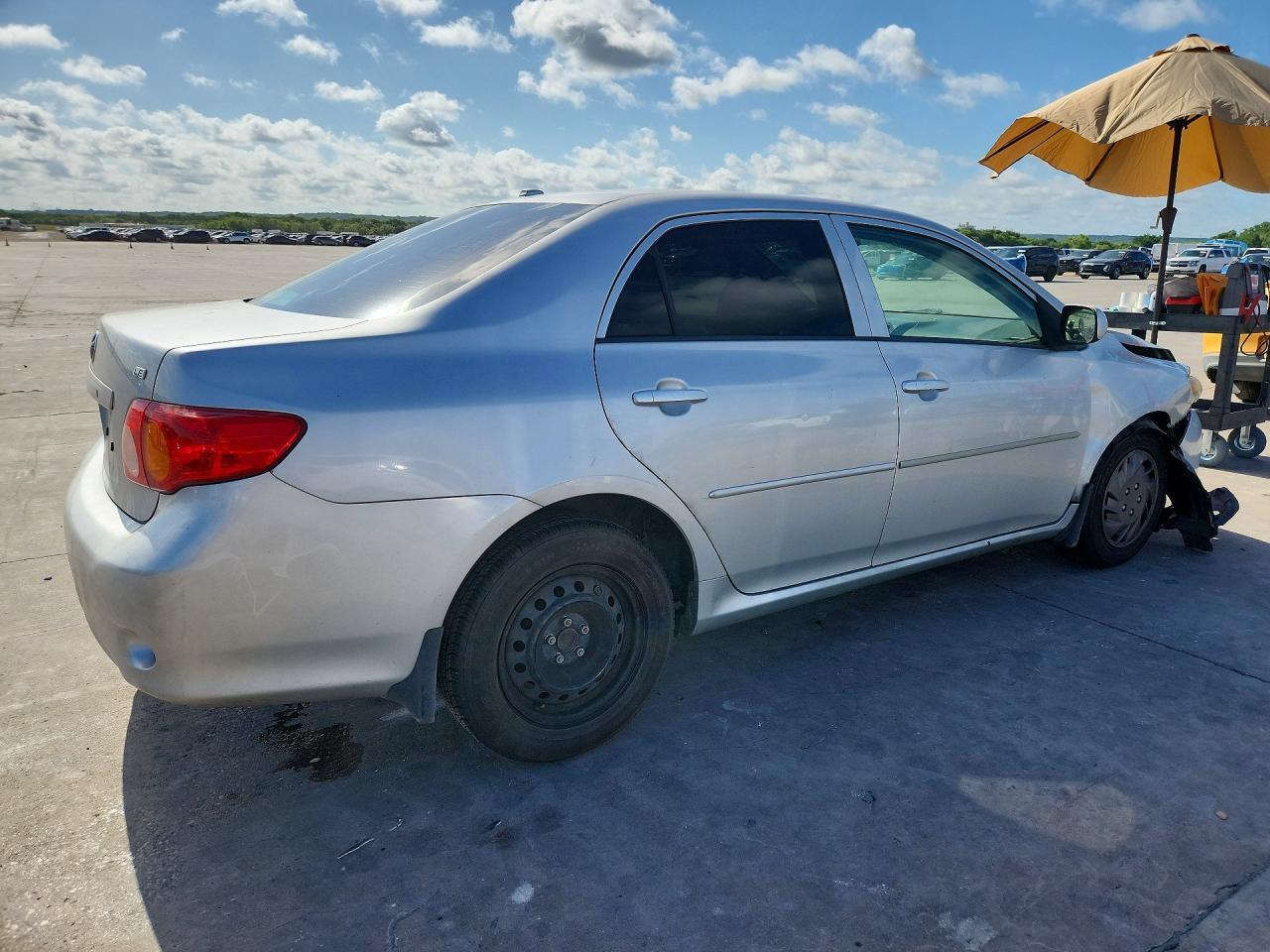 2010 Toyota Corolla Le - Фото 3