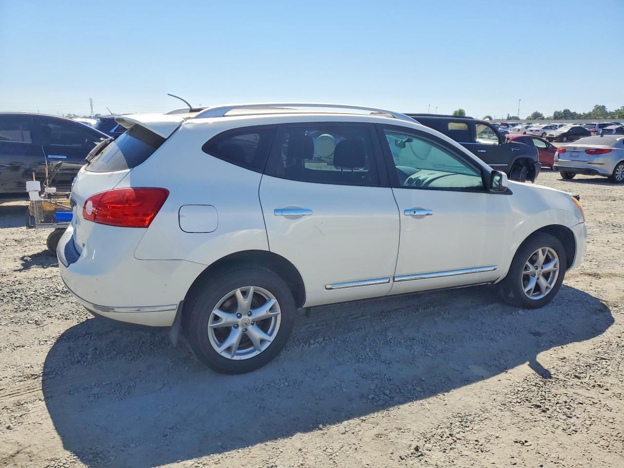 2011 Nissan Rogue S - Фото 3