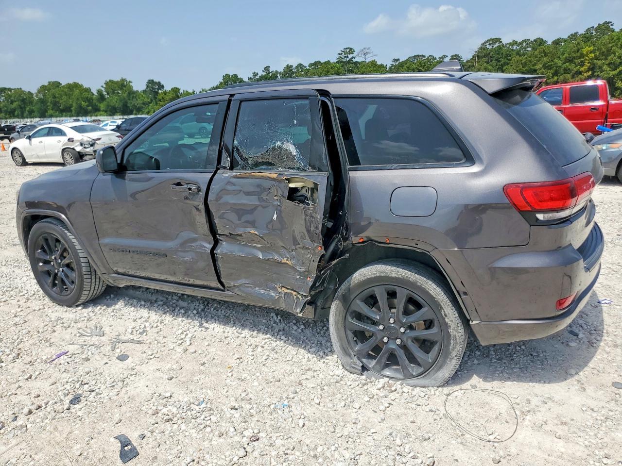 2021 Jeep Grand Cherokee Laredo - Image 2