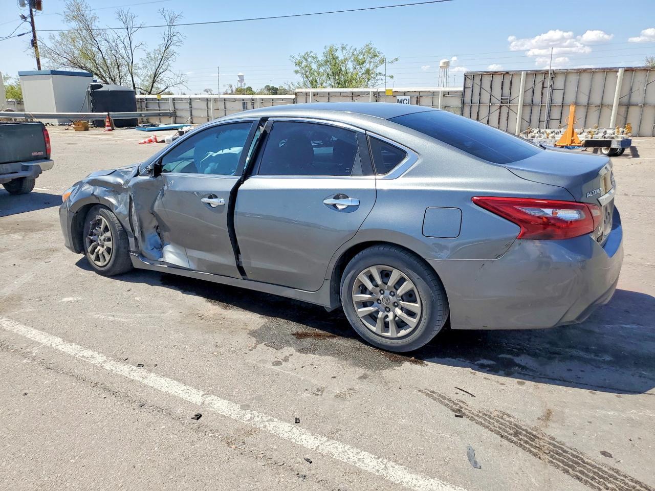 2018 Nissan Altima 2.5 S - Фото 2