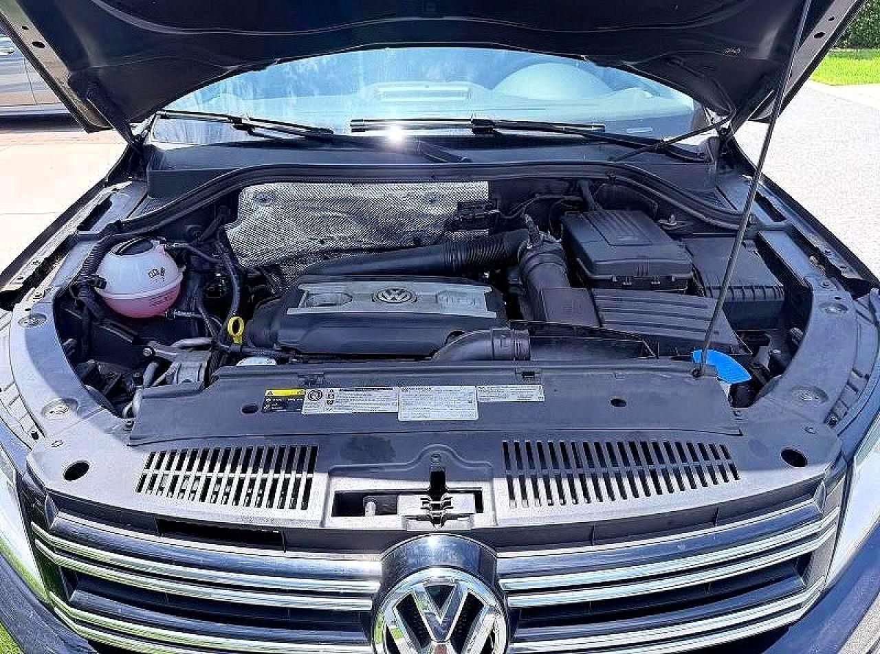 2017 Volkswagen Tiguan S - Фото 7