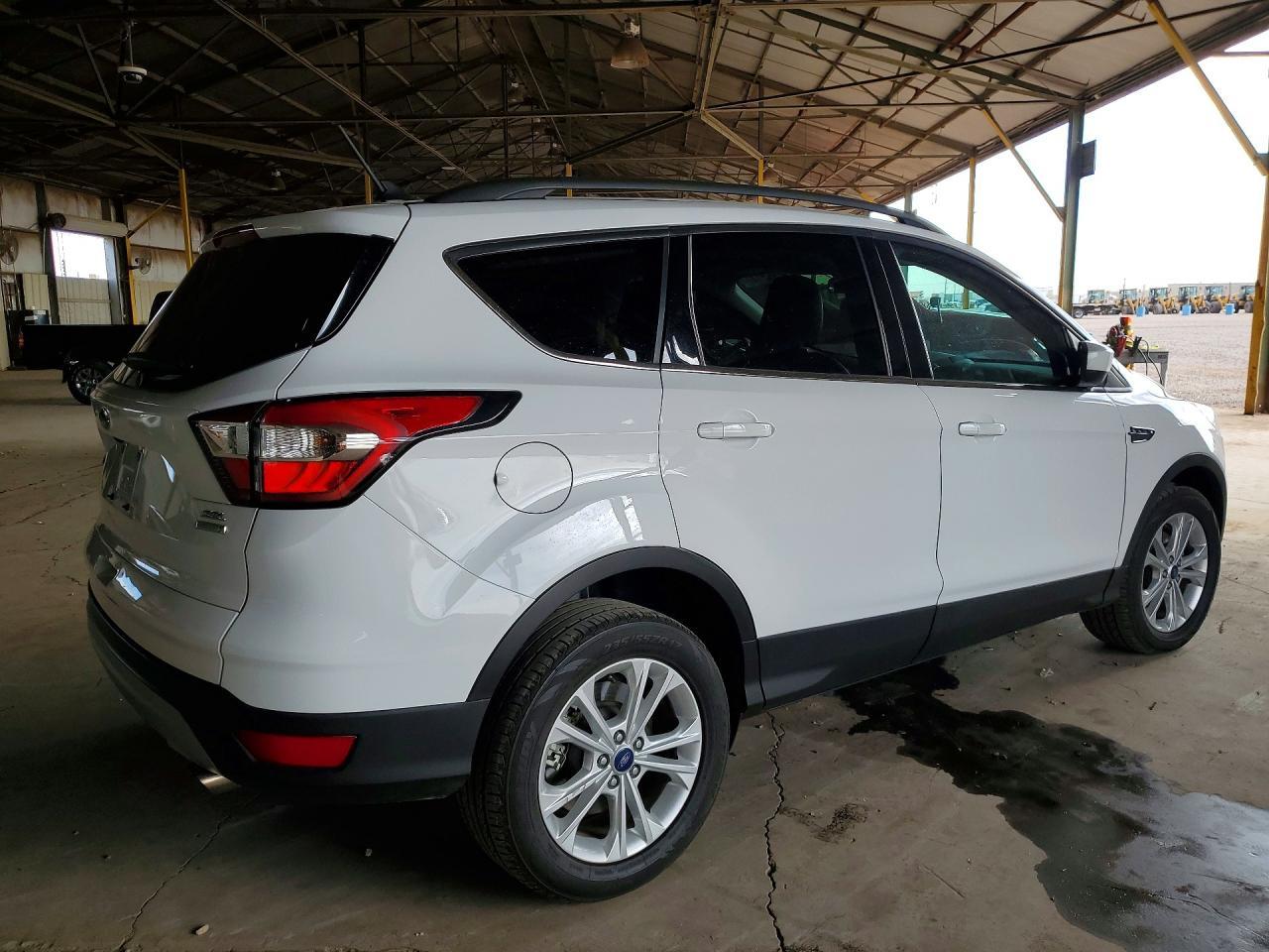 2018 Ford Escape Sel - Image 3