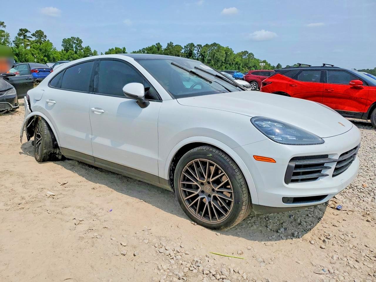 2021 Porsche Cayenne Coupe - Image 4