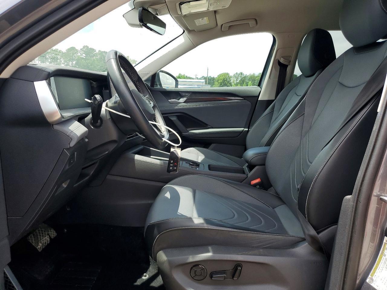 2025 Volkswagen Tiguan Se - Image 7