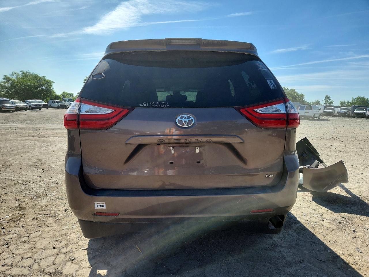 2018 Toyota Sienna Le - Фото 6