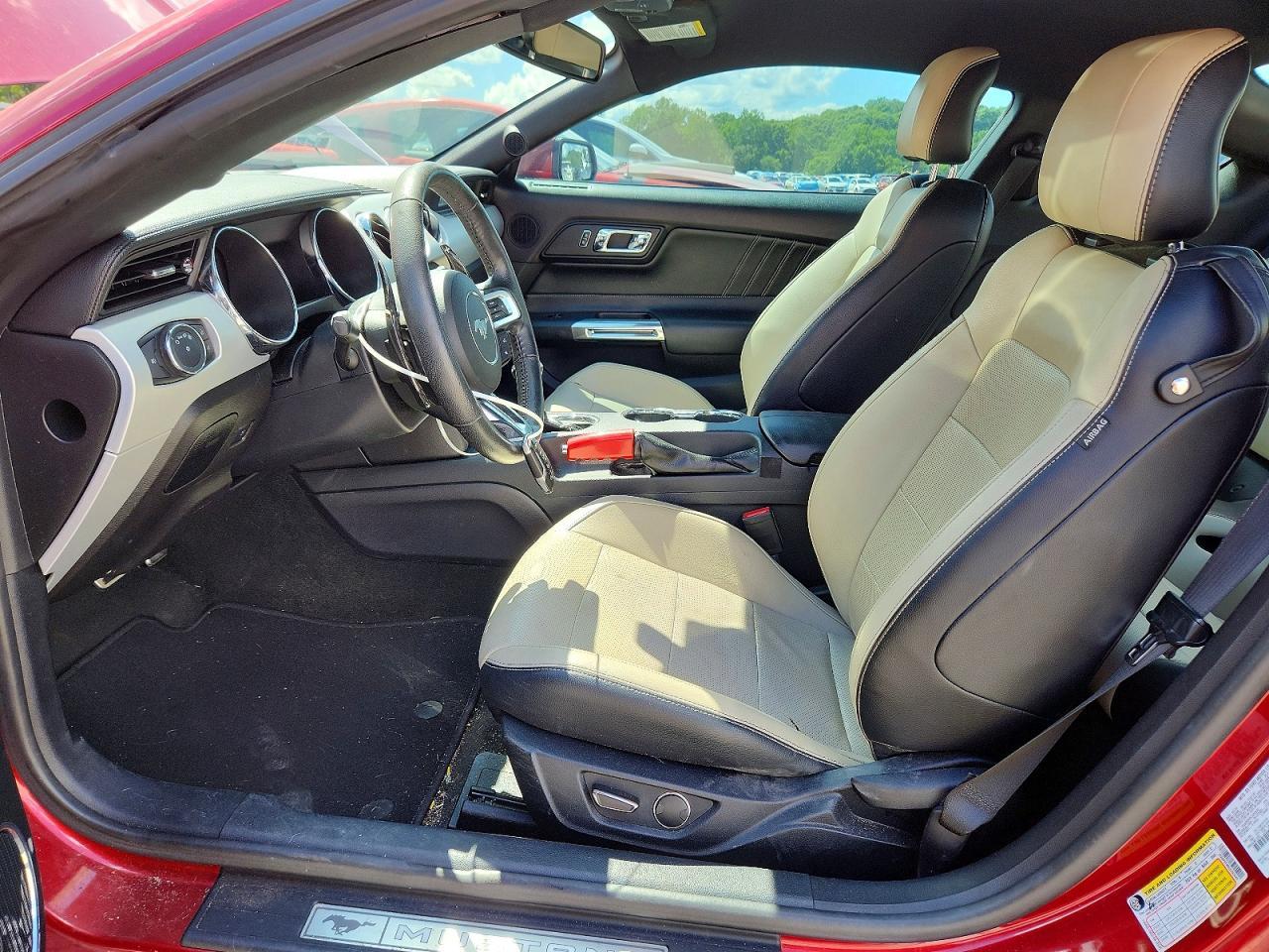 2016 Ford Mustang - Фото 7