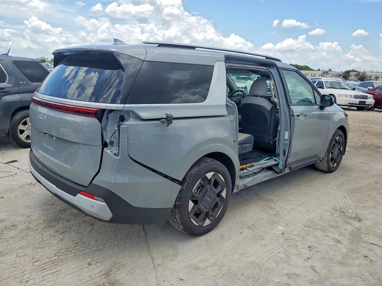 2025 Kia Carnival Ex - Фото 3