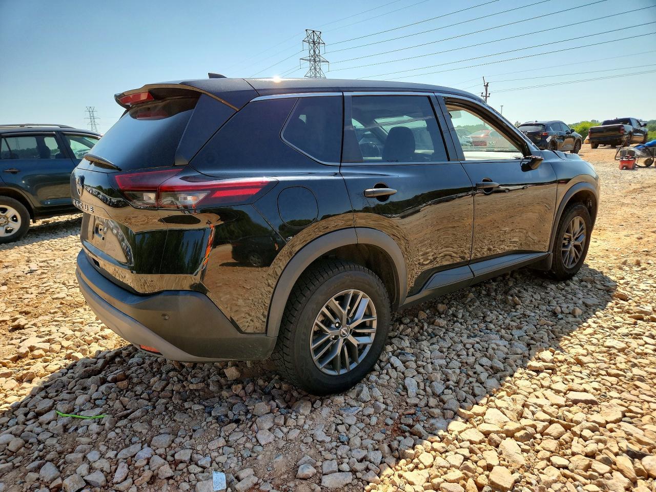 2022 Nissan Rogue S - Image 3