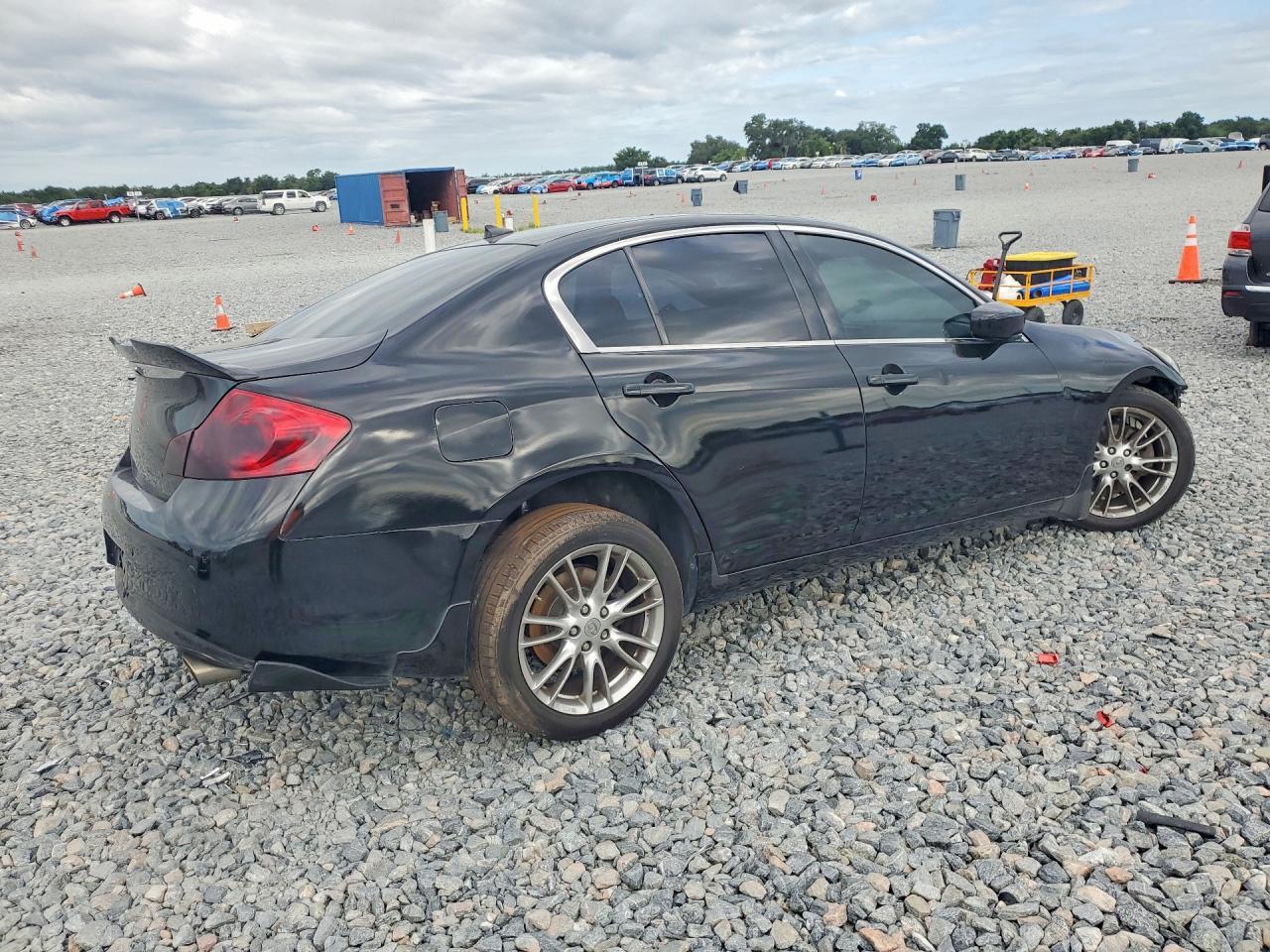 2013 Infiniti G37 Sedan X - Фото 3