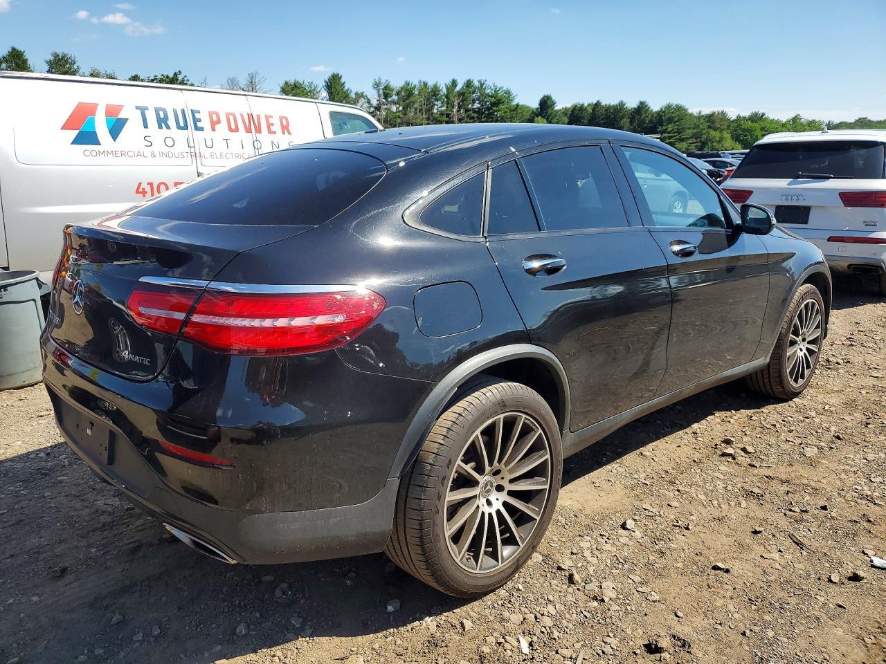 2019 Mercedes-Benz Glc Coupe 300 4Matic - Image 3
