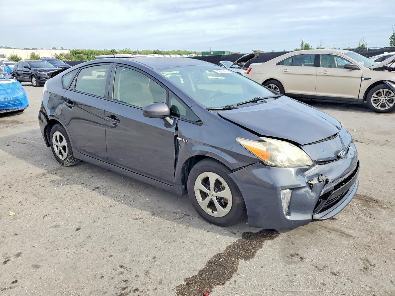 2012 Toyota Prius Two - Фото 4