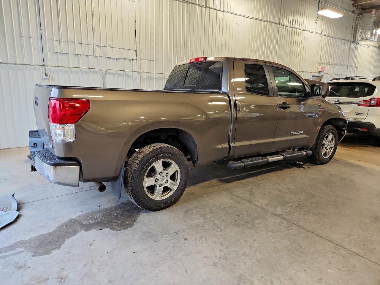2011 Toyota Tundra Double Cab Sr5 - Фото 3