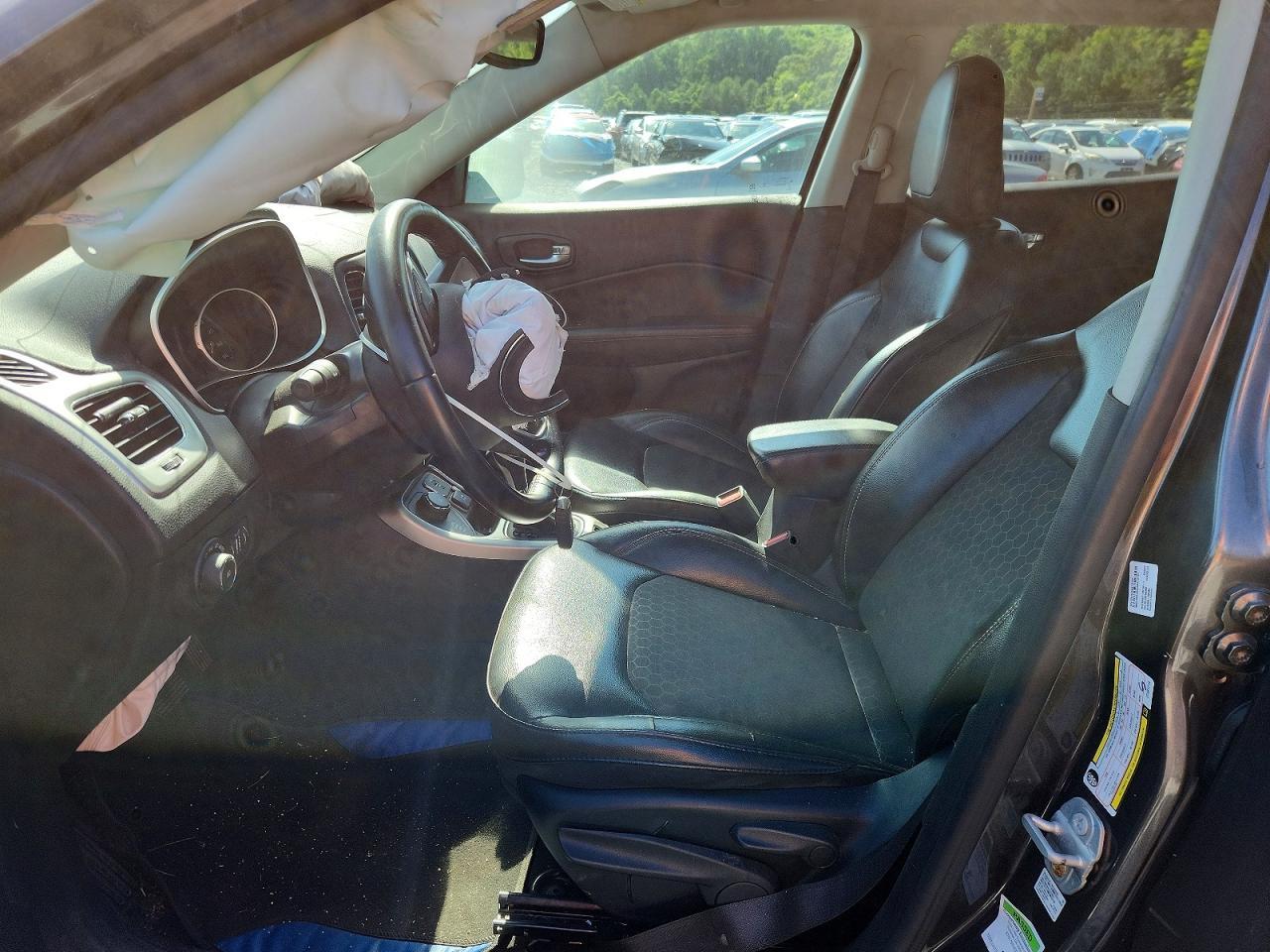 2018 Jeep Compass Latitude - Image 7