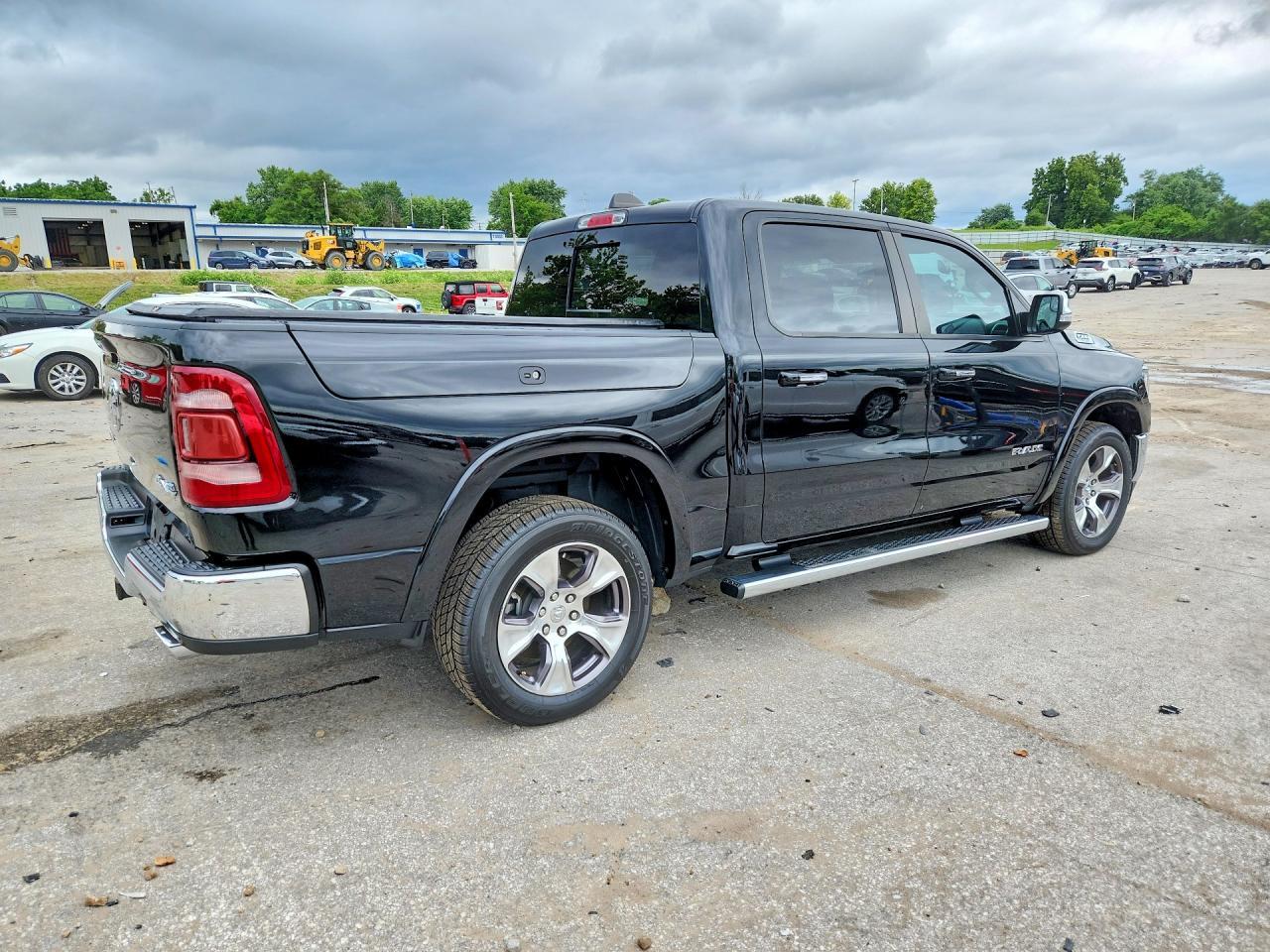 2020 Ram 1500 Laramie - Фото 3