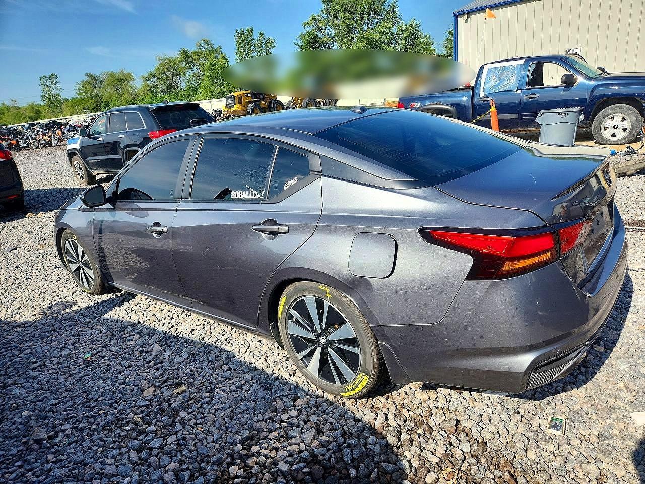 2021 Nissan Altima Sr - Фото 2