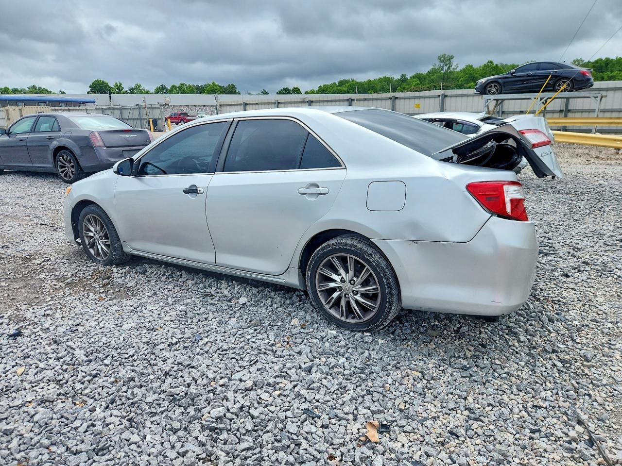 2012 Toyota Camry Le - Фото 2