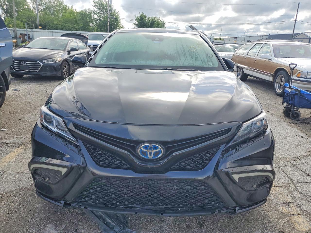2024 Toyota Camry Hybrid Se Nightshade - Image 5