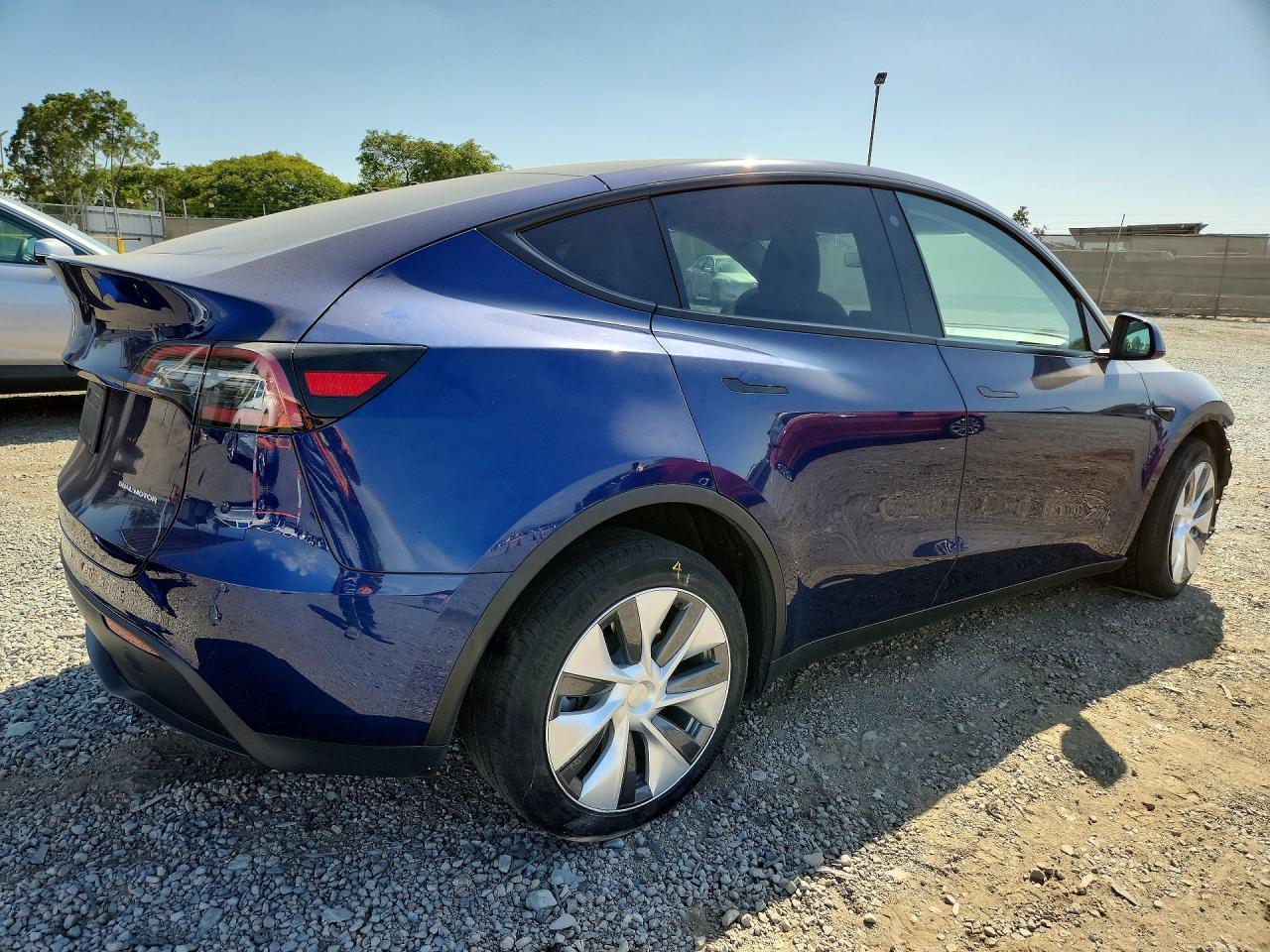 2023 Tesla Model Y - Фото 3