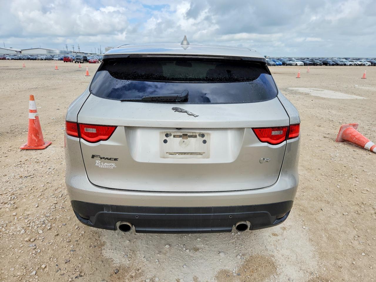 2017 Jaguar F-Pace R - Sport - Image 6