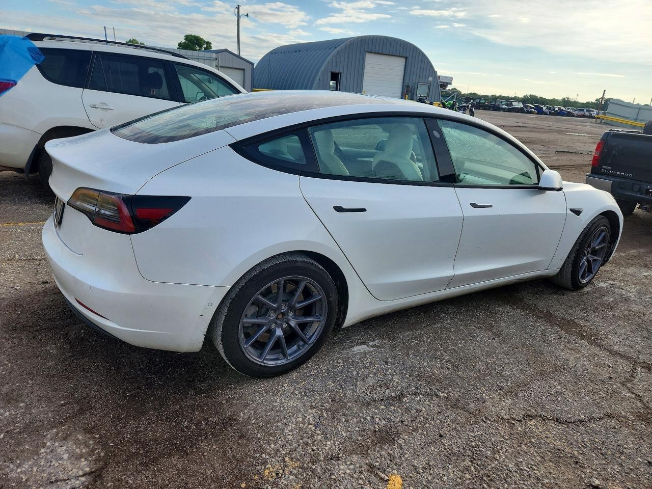 2021 Tesla Model 3 - Фото 3