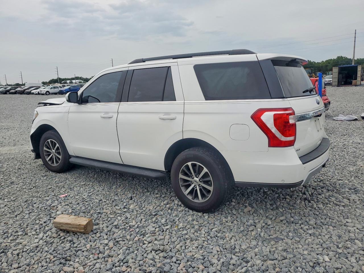 2020 Ford Expedition Xlt - Image 2