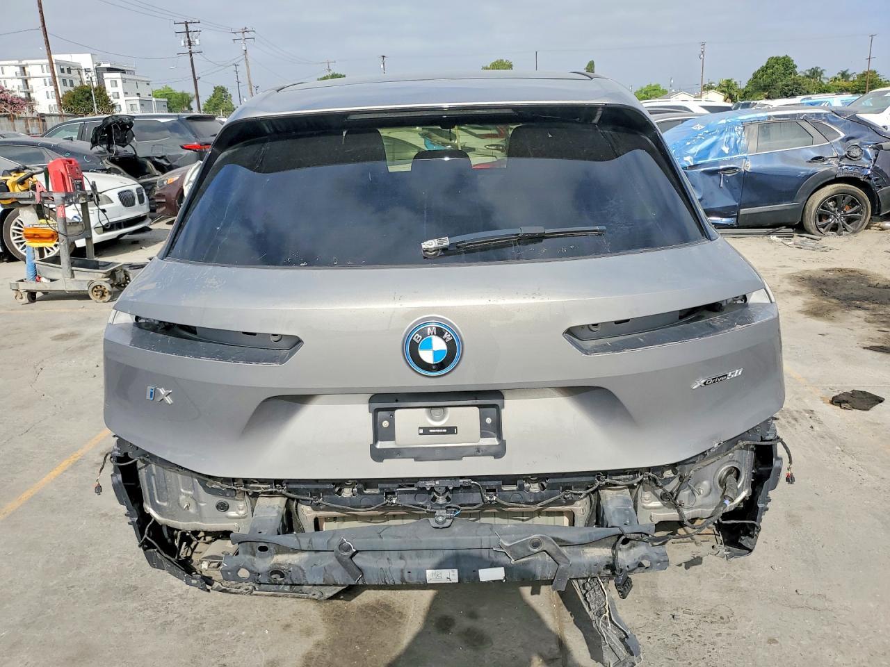 2024 BMW Ix xDrive50 - Image 6