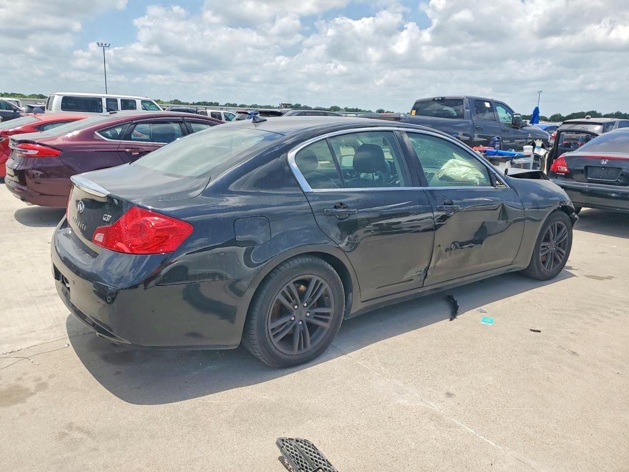 2010 Infiniti G37 - Фото 3