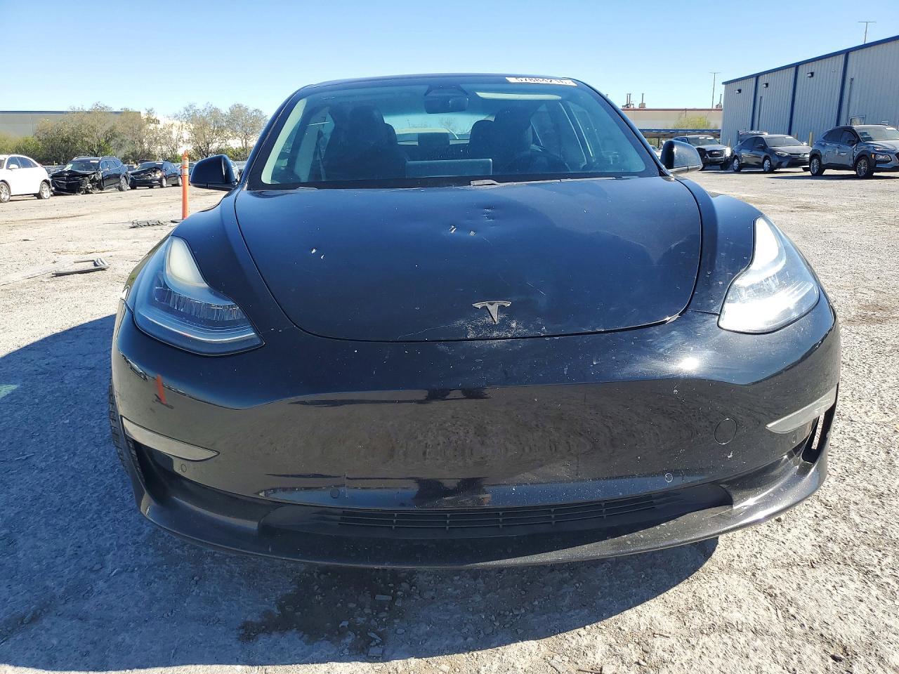 2018 Tesla Model 3 - Фото 5