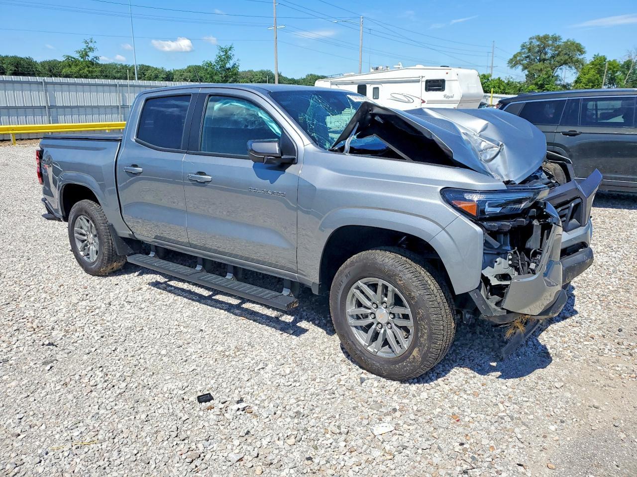 2024 Chevrolet Colorado Lt - Image 4