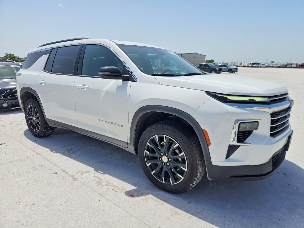 2026 Chevrolet Traverse Lt - Фото 4