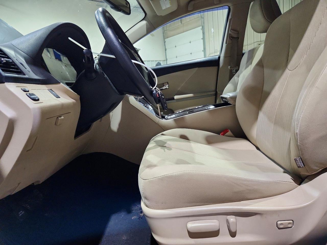 2012 Toyota Venza Le - Фото 7