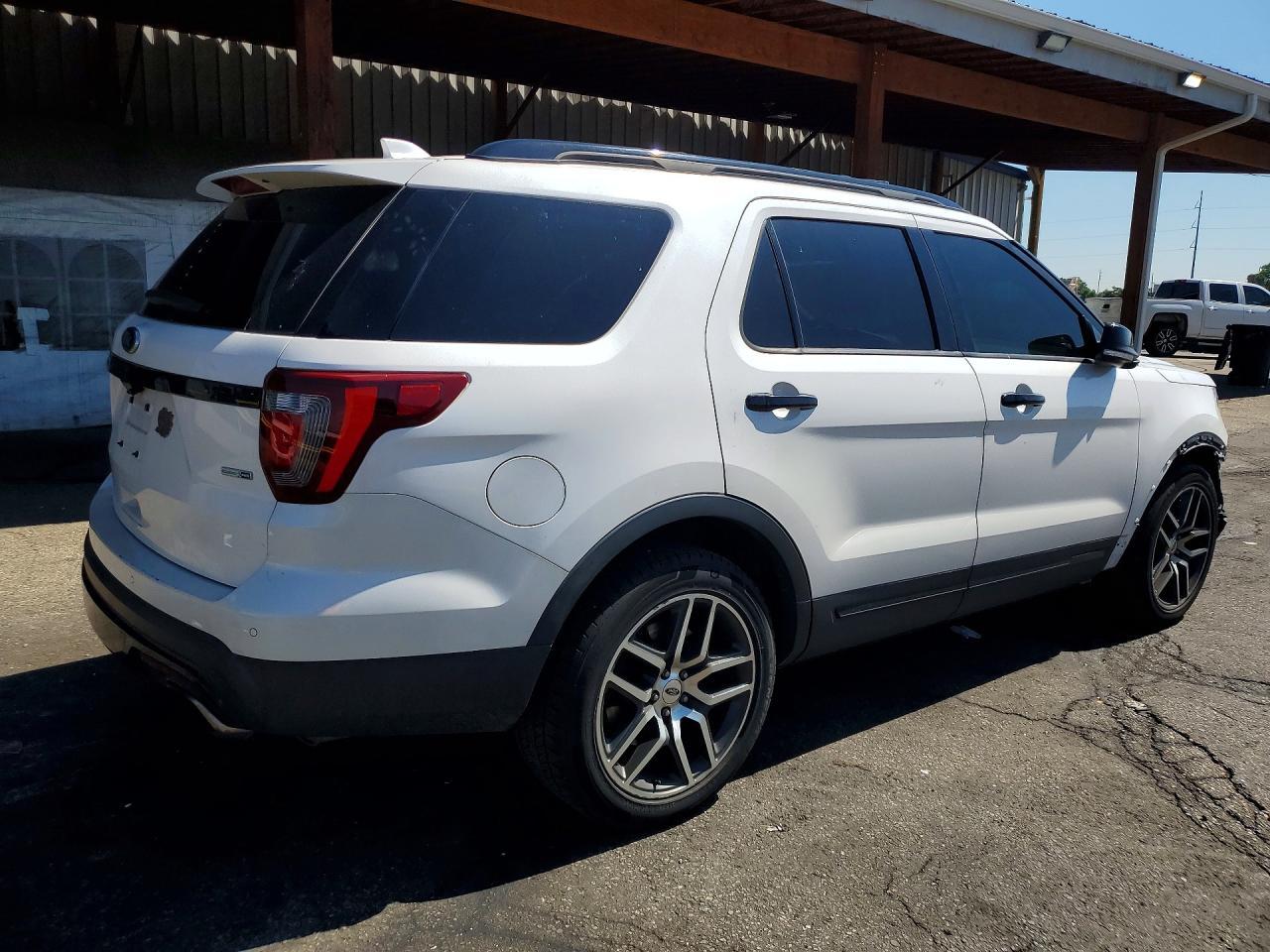2017 Ford Explorer Sport - Фото 3