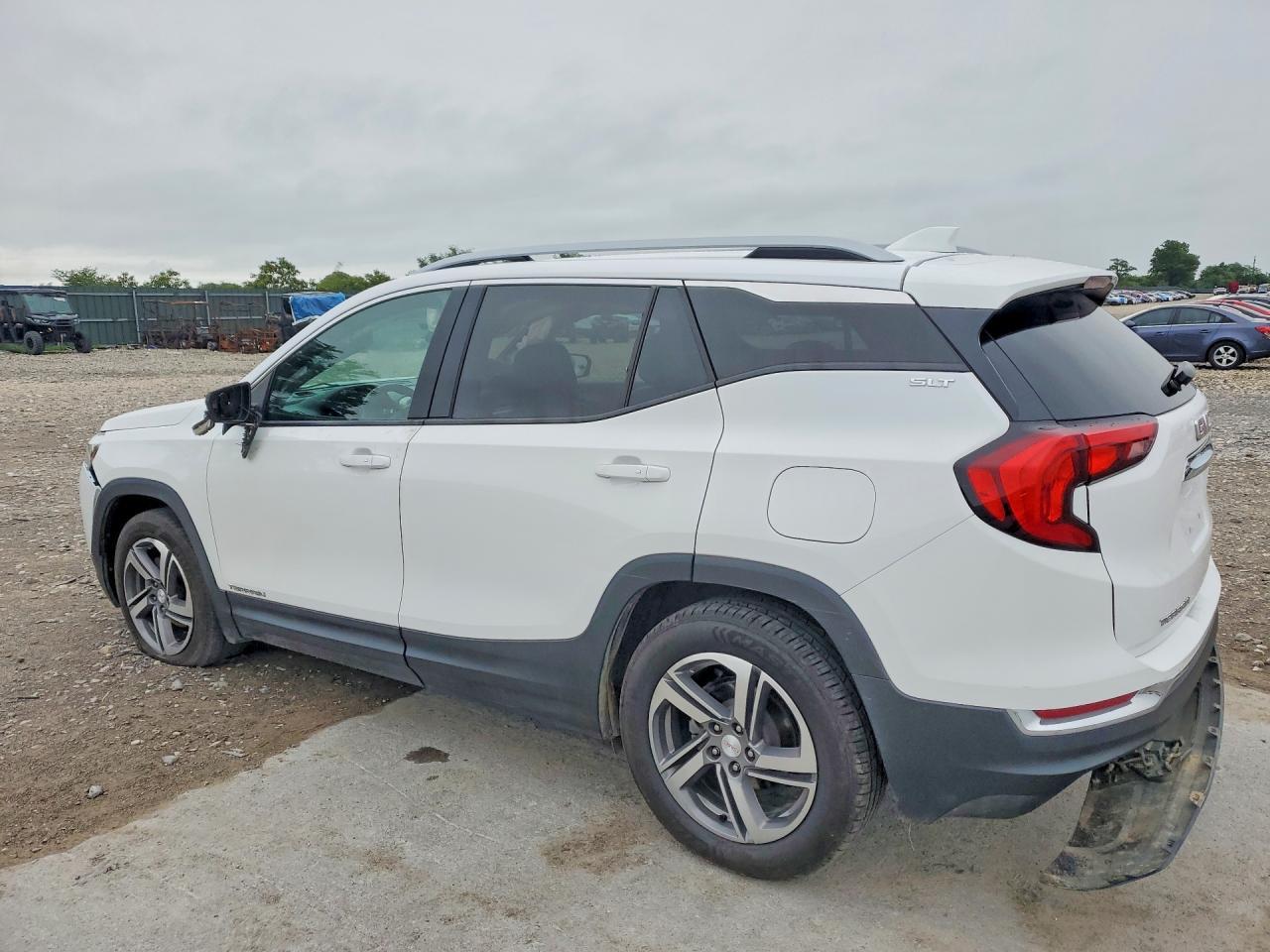2021 GMC Terrain Slt - Image 2
